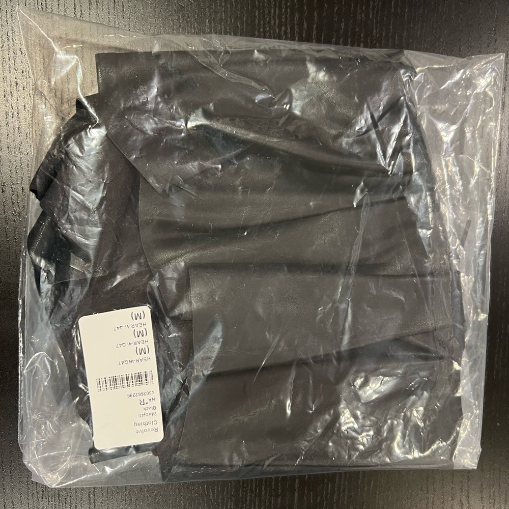 Heartloom Black Leather Skirt - Picture 11 of 11
